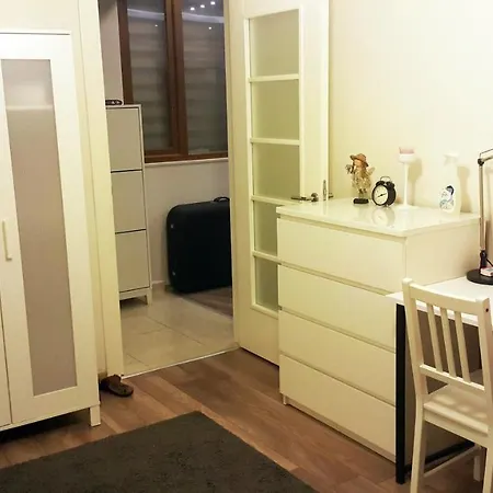 Shared Center Of The Istanbul, Metro 3 Mnt